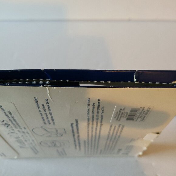 VERA BRADLEY HARRY POTTER PLEATED ''YOUTH'' FACE MASKS (SET OF 2)LIMITED EDITION - Picture 4 of 7